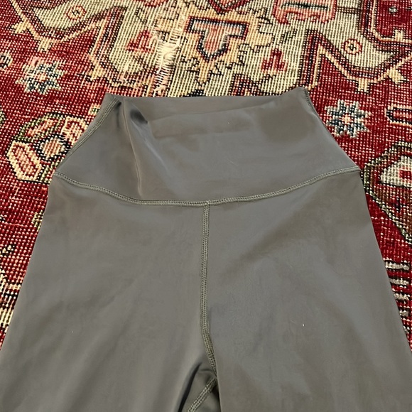2/$30 Simons ifiv5 green high-waist leggings - Picture 2 of 8